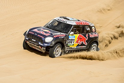 Dakar leaders with three days remaining
