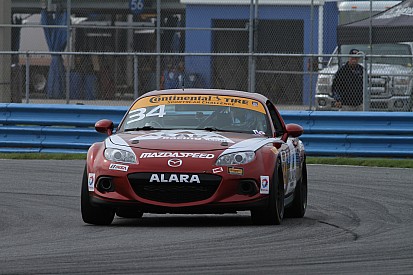 Devin Jones to race in SCC at Daytona