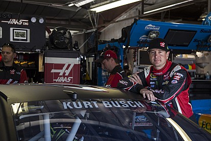 Kurt Busch relishes Chili Bowl experience