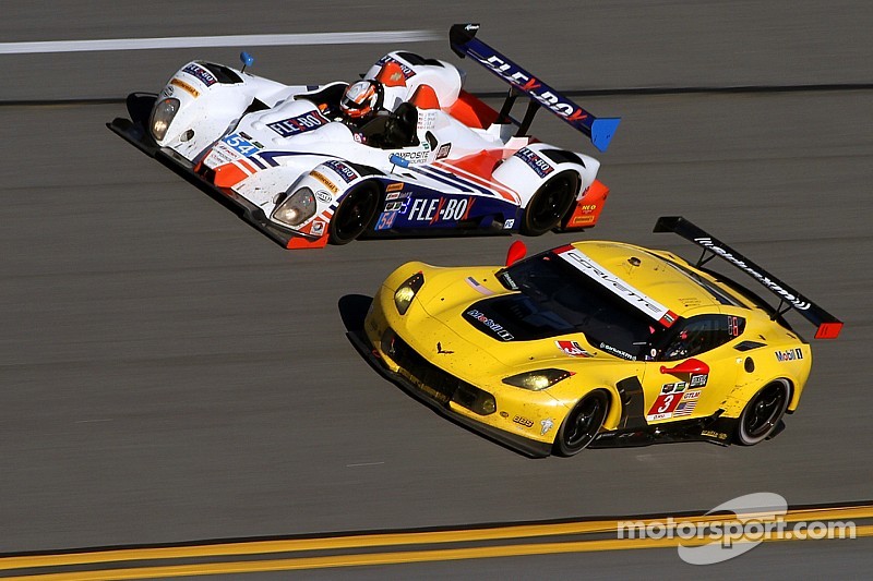 #54 CORE autosport Oreca FLM09: Jon Bennett, Colin Braun, Mark Wilkins, James Gue, #3 Corvette Racing Chevrolet Corvette C7.R: Jan Magnussen, Antonio Garcia, Ryan Briscoe