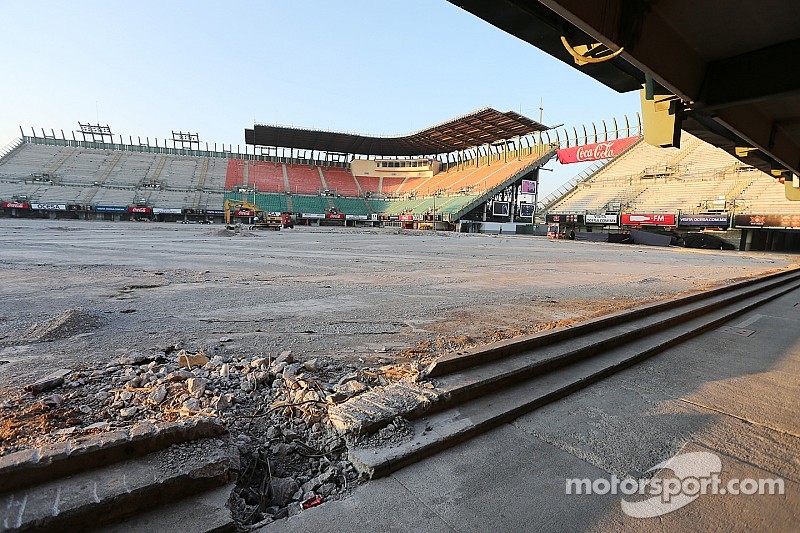 Mexico on schedule for 2015 return