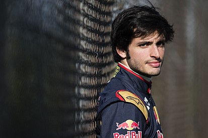 I'm not setting any targets, says Sainz