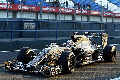 Camouflaged Red Bull stars in Jerez Formula One test