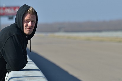 Jakes returns to IndyCar with Schmidt Peterson