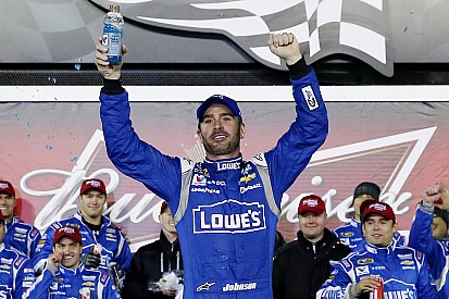 Johnson wins second Duel for Hendrick Motorsports