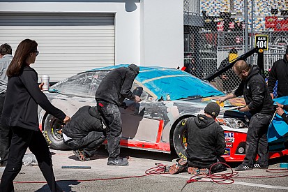 Body work: Teams scramble to repair Duel damage on Friday