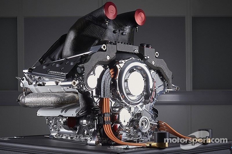 Mercedes aclara su estrategia para motor