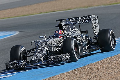Daniil Kvyat works steadily on Day Three at Barcelona