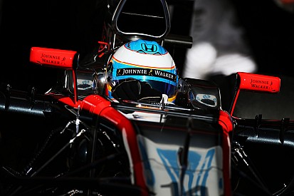 Alonso no recuerda el accidente: Briatore