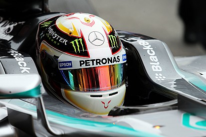 Hamilton con problemas en Barcelona