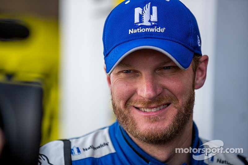 Earnhardt enjoys his second podium in 2015