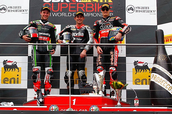Хэслам вырвал победу на финише второй гонки WSBK в Филлип-Айленде