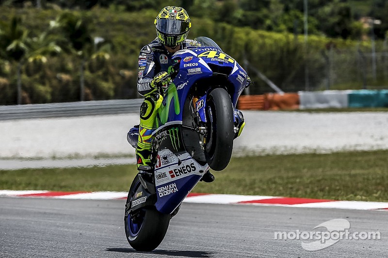 Росси лидирует на тестах MotoGP в Малайзии