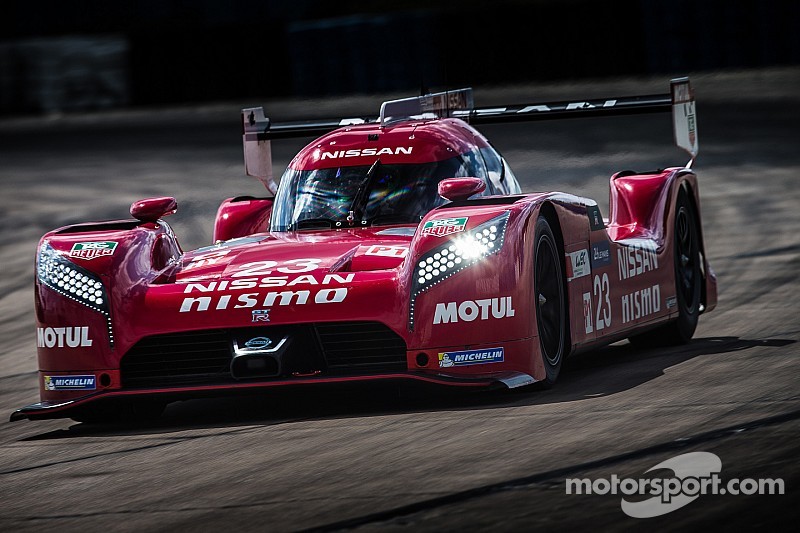 Nissan ceases Sebring test early
