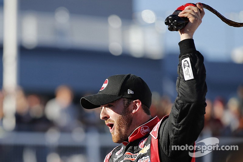 Austin Dillon, dominante en Las Vegas