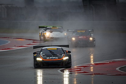 Kevin Estre dominates in Pirelli World Challenge