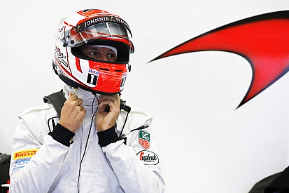Es una pena que Alonso no pueda correr en Australia: Button
