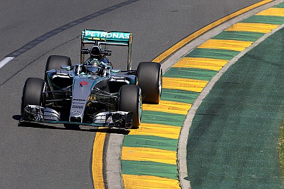 Rosberg stays on top in second practice
