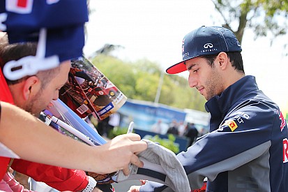 Ricciardo obligado a utilizar un segundo motor