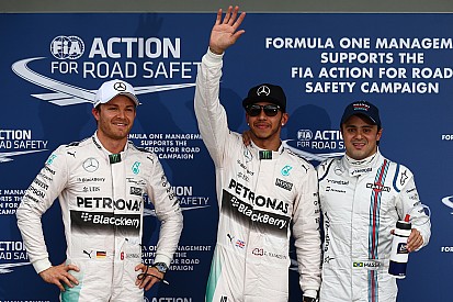 Hamilton storms to Australian GP pole