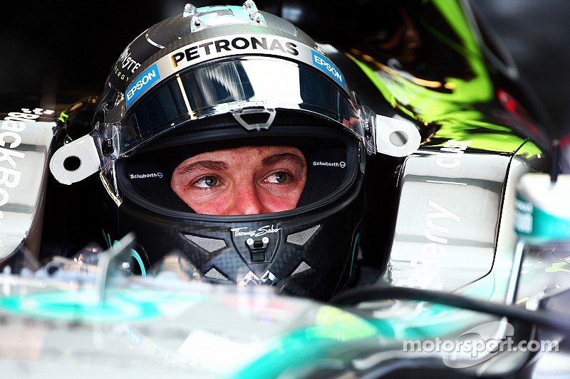 Rosberg says gap to Hamilton not significant