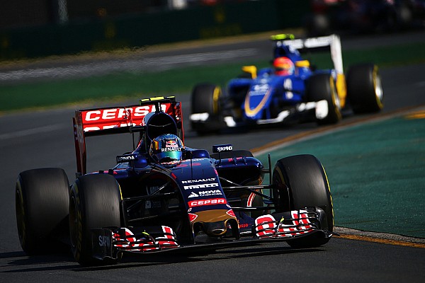 Toro Rosso's Carlos Sainz scores first points on debut F1 race in Australia 