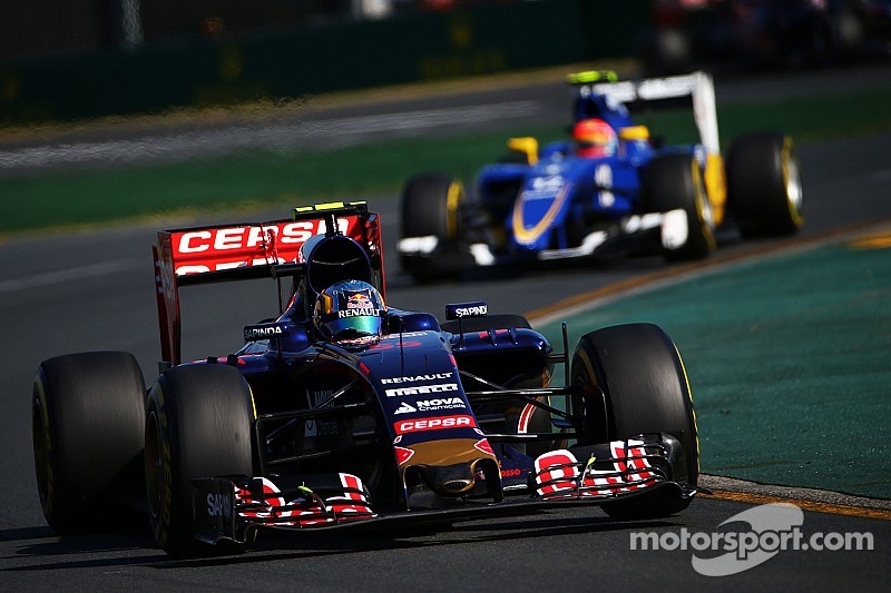 Toro Rosso's Carlos Sainz scores first points on debut F1 race in Australia
