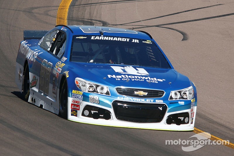 Termina la jornada de Dale Earnhardt Jr. tras desperfecto en Phoenix
