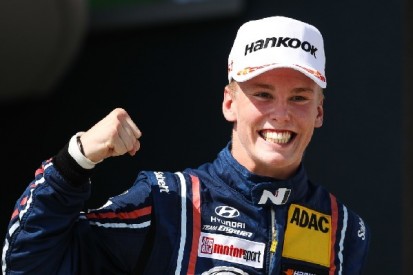 Luca Engstler: WTCR-Debüt als Gaststarter am Slovakiaring