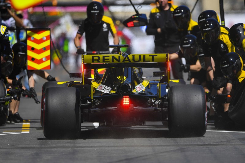 Renault reagiert auf schwachen Saisonstart mit Umstrukturierungen