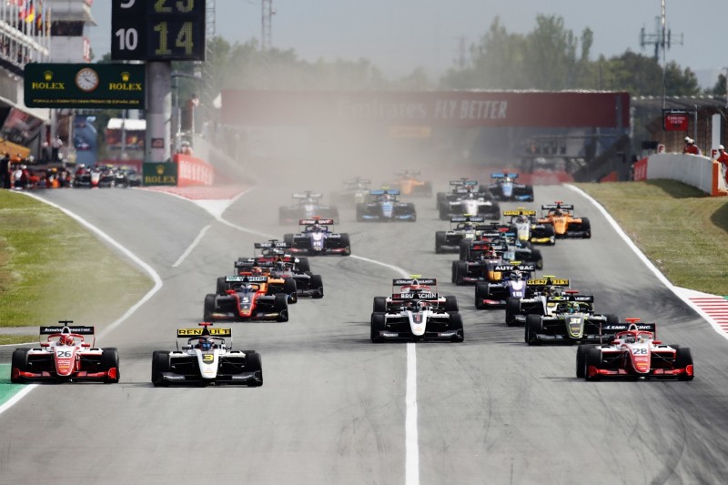 Strafe gegen Sieger: Premiere der neuen Formel 3 endet mit Aufreger