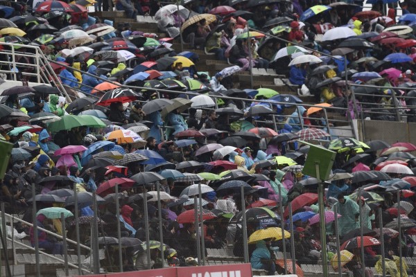 Starker Regen in Imola: Zweites Superbike-Rennen abgesagt