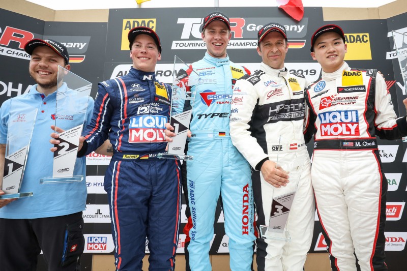 TCR Germany: Mike Halder gewinnt auch in Most