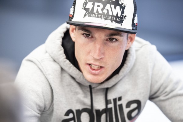 Aleix Espargaro kämpft mit stumpfen Waffen: "Ich benötige Hilfe von Aprilia"