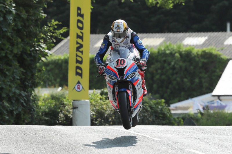 Isle of Man TT 2019: Peter Hickman gewinnt Superbike-Abbruchrennen