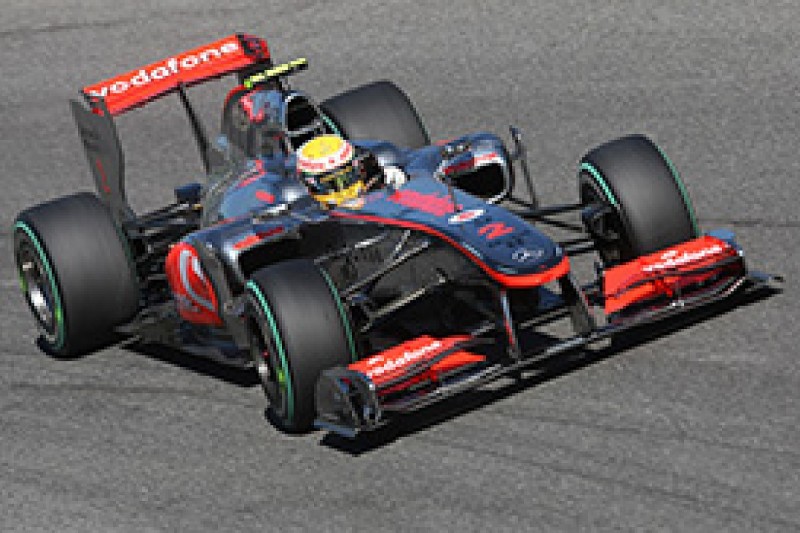 Hamilton edges Vettel in final practice