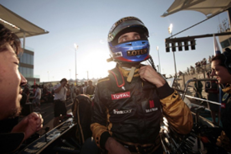 Vitaly Petrov hits out at Renault over lack of progress