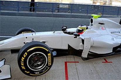 Pedro de la Rosa believes F1 racing will not change in 2012 despite new tyres