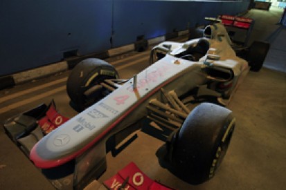 Singapore GP: Lewis Hamilton "cruising" before retiring from winning position