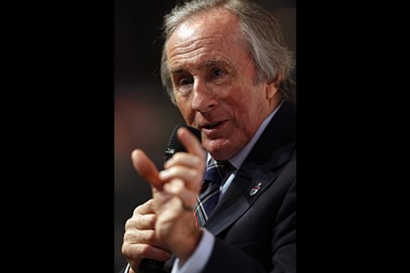 Jackie Stewart: Mercedes a 'long term risk' for Lewis Hamilton