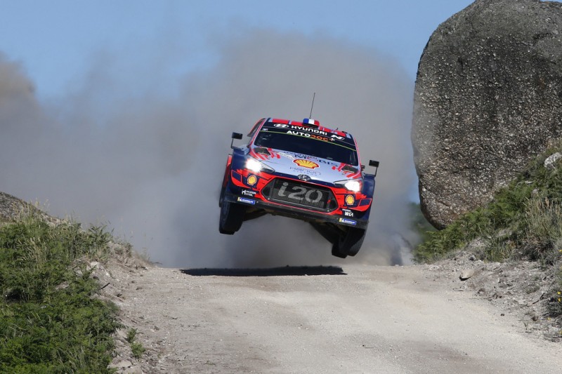 Hyundai-Teamchef entschuldigt sich bei Sebastien Loeb