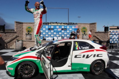 Sonoma WTCC: Gabriele Tarquini win delays Yvan Muller's coronation