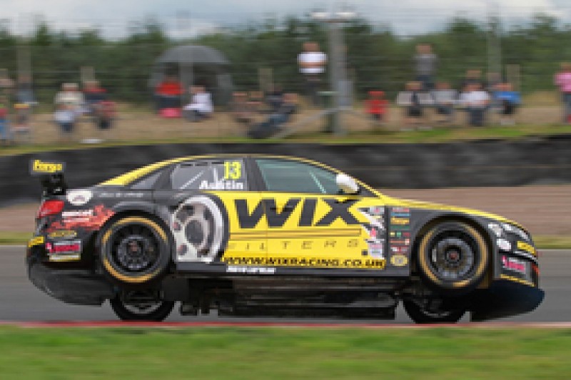 Knockhill BTCC: Rob Austin grabs pole, Colin Turkington second