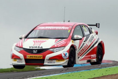 Knockhill BTCC: Gordon Shedden puts Honda on top in practice