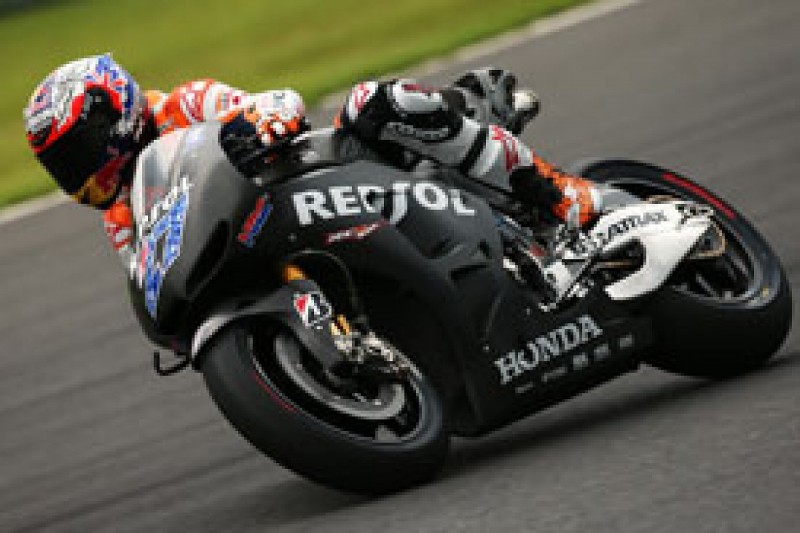 Casey Stoner's MotoGP test return restricted by rain at Motegi