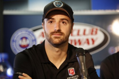 James Hinchcliffe stays at Andretti IndyCar team