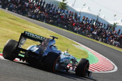 Japanese GP: Nico Rosberg says Sergio Perez move 'dangerous'
