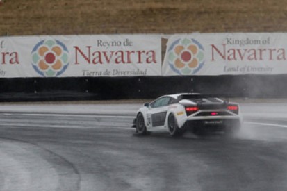 Navarra FIA GT: Reiter Lamborghini takes pole in wet session