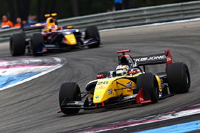 Paul Ricard FR3.5: Magnussen on brink of title after win
