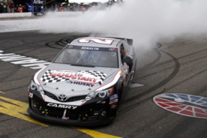 New Hampshire NASCAR: Matt Kenseth remains unbeaten in Chase